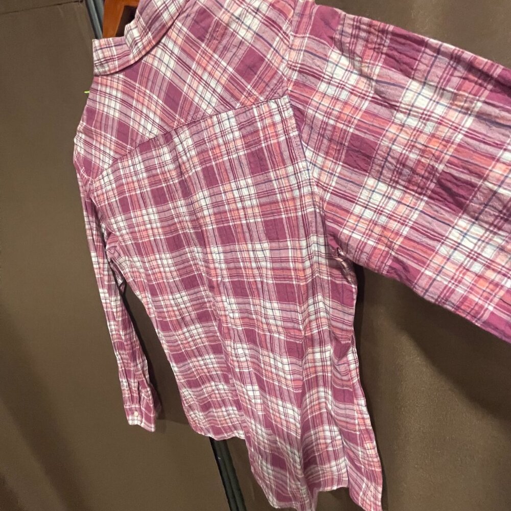 Women's Medium Eddie Bauer Classic Fit Berry Plaid Lightweight Shirt w/Pockets - Picture 7 of 16